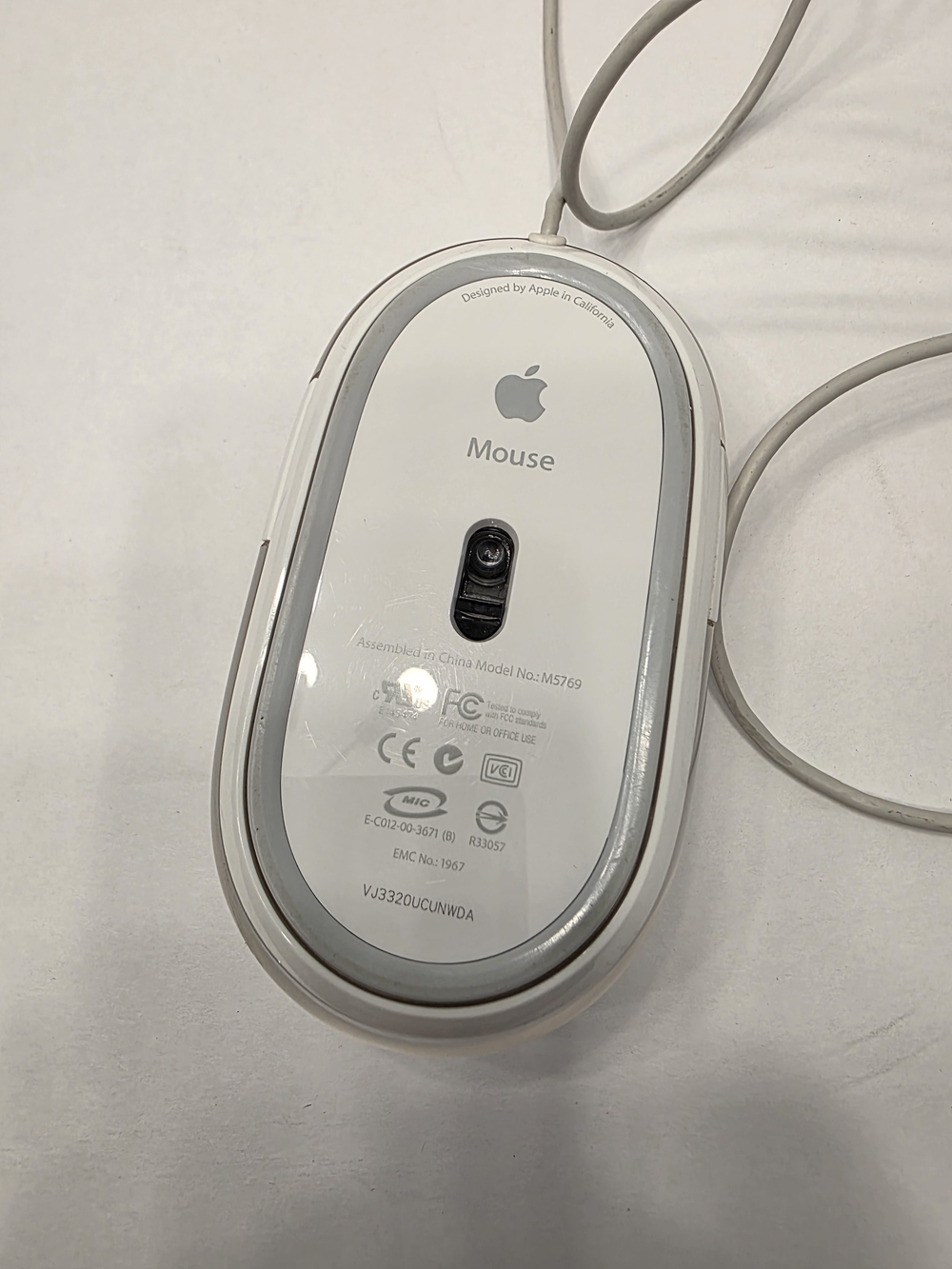 Apple Pro Mouse (M5769) - Picture 2 of 2